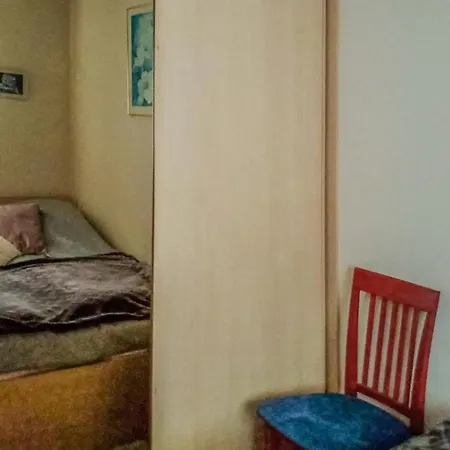 3 Bedroom Amazing In Parzensko Dom wakacyjny