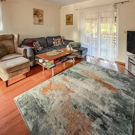 度假居 3 Bedroom Amazing In Parzensko Parzensko